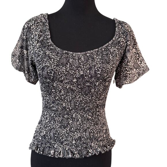 NEW ANTHROPOLOGIE Black Floral Aurelia Smocked Blouse Size S - Picture 3 of 8